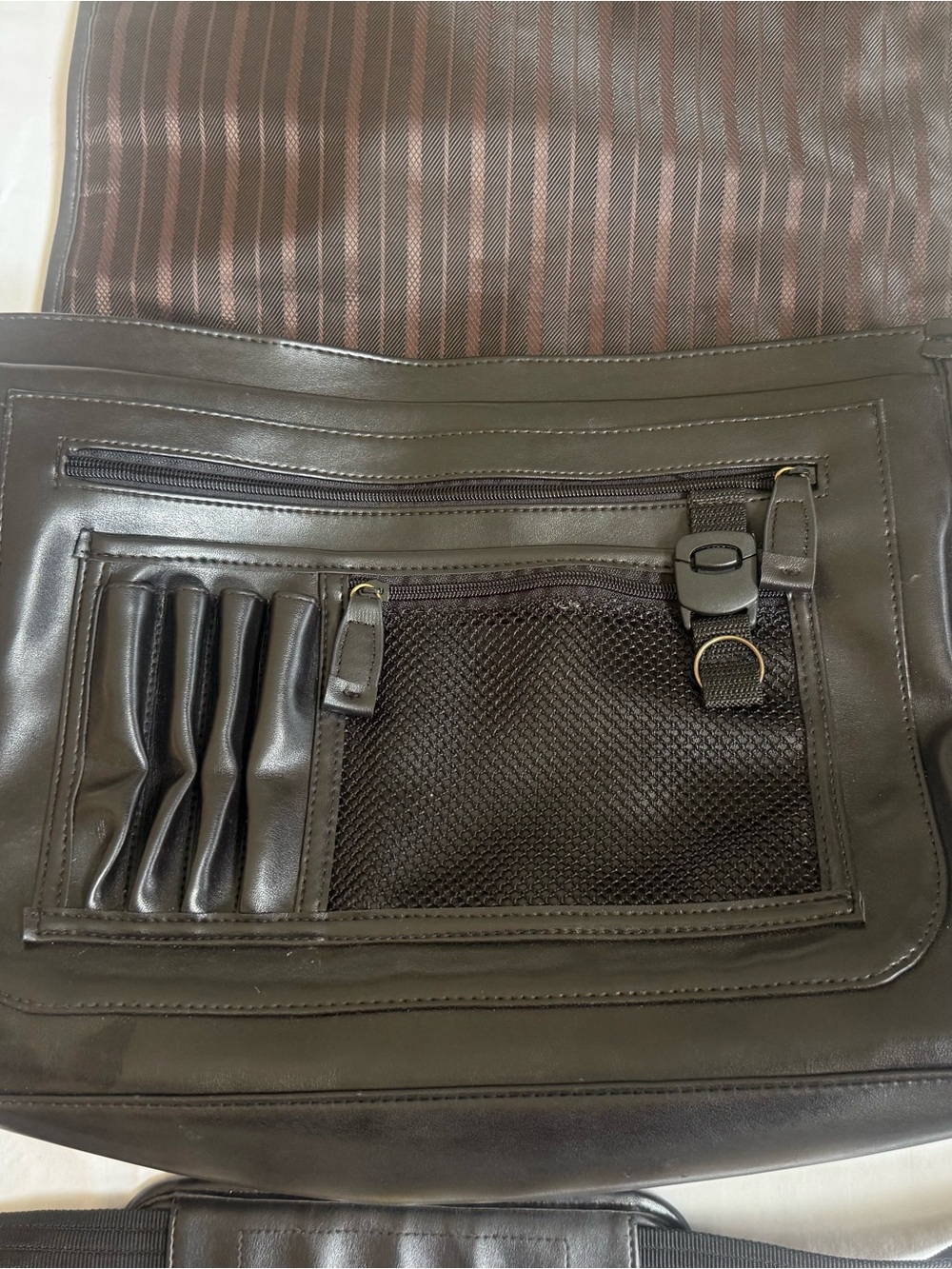 Buxton Black Soft Leather Men’s Organizer Briefcase in pristine condition. - Picture 4 of 16